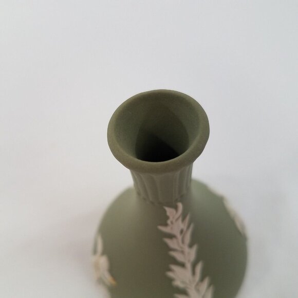 Wedgwood Jasperware Sage Green Bud Vase READ Trinket Dish Cherubs Greek Mytholog - Picture 8 of 16
